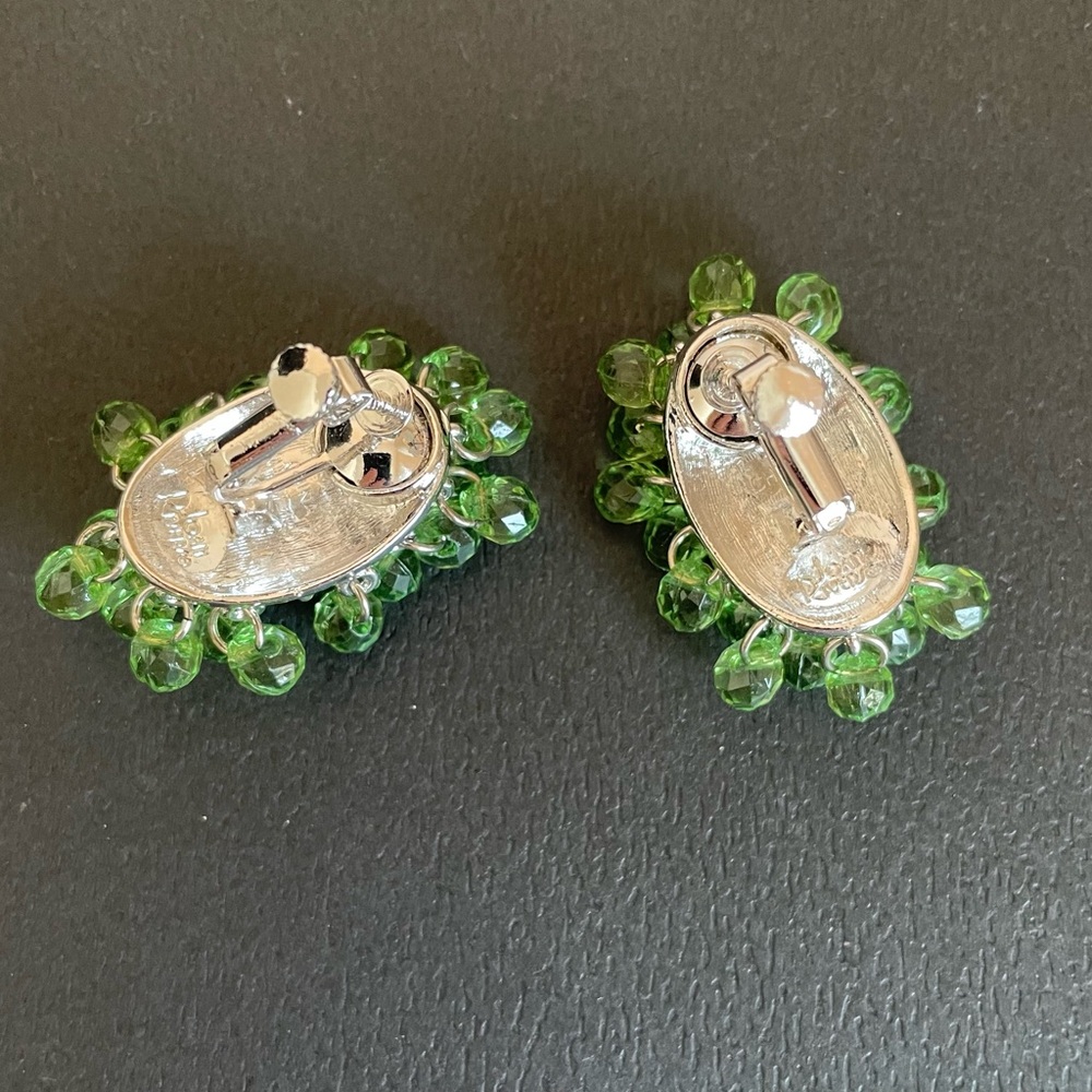 Vintage Signed Joan Rivers Green Crystal And Silver Plated Screwback Earrings - Picture 6 of 8